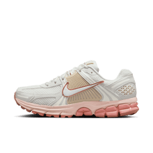 Load image into Gallery viewer, Women's Nike Zoom Vomero 5 "Particle Beige Terra Blush"