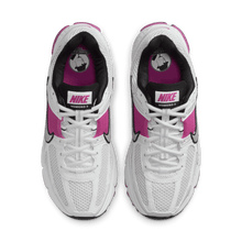 Load image into Gallery viewer, Women's Nike Zoom Vomero 5 "White Hot Fuchsia"