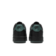Load image into Gallery viewer, Men's Nike Air Force 1 '07 "Black Vintage Green"