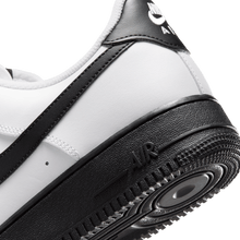 Load image into Gallery viewer, Men's Nike Air Force 1 '07 "White Black"