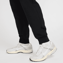 Load image into Gallery viewer, Men's Nike Club Joggers