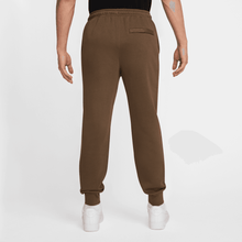 Load image into Gallery viewer, Men's Nike Club Joggers