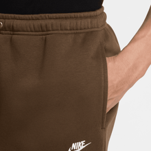 Load image into Gallery viewer, Men's Nike Club Joggers