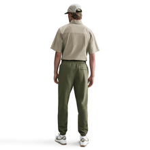 Load image into Gallery viewer, Men's Nike Club Cuffed Brushed Fleece Pants