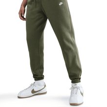 Load image into Gallery viewer, Men's Nike Club Cuffed Brushed Fleece Pants