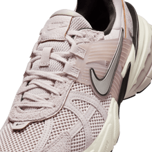Load image into Gallery viewer, Women's Nike V2K Run "Platinum Violet"