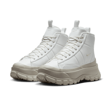Load image into Gallery viewer, Women's Nike Blazer Roam Mid Winterized "Summit White Phantom"