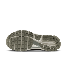 Load image into Gallery viewer, Men's Nike Zoom Vomero 5 "Dark Stucco"