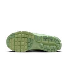 Load image into Gallery viewer, Men's Nike Zoom Vomero 5 "Vapor Green"