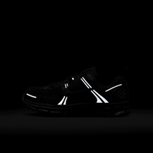 Load image into Gallery viewer, Big Kids' Nike Vomero 5 "Triple Black"