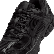 Load image into Gallery viewer, Big Kids' Nike Vomero 5 "Triple Black"