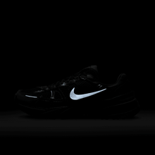 Load image into Gallery viewer, Men's Nike V2K Run "Black Anthracite"