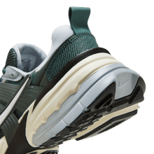 Load image into Gallery viewer, Men's Nike V2K Run "Vintage Green"