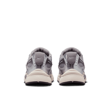 Load image into Gallery viewer, Men's Nike V5 RNR "Cement Grey"