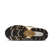 Load image into Gallery viewer, Men's Nike V5 RNR "Parachute Beige Metallic Pewter"