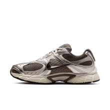 Load image into Gallery viewer, Men's Nike V5 RNR "Cave Stone"