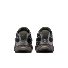 Load image into Gallery viewer, Men's Nike V5 RNR "Olive Smoke Grey"