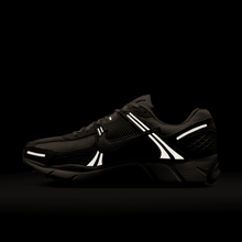 Load image into Gallery viewer, Women's Nike Zoom Vomero 5 "Beach"