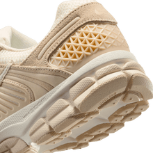 Load image into Gallery viewer, Women's Nike Zoom Vomero 5 "Beach"