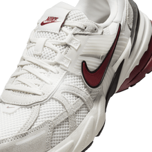 Load image into Gallery viewer, Women's Nike V2K Run SE "White Team Red"