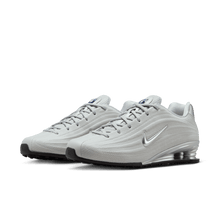 Load image into Gallery viewer, Women's Nike Shox Z "Metallic Silver"