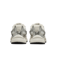Load image into Gallery viewer, Women's Nike V5 RNR "Summit White Light Orewood"