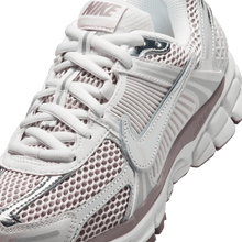 Load image into Gallery viewer, Women's Nike Zoom Vomero 5 "Chrome Platinum Violet"