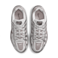 Load image into Gallery viewer, Women's Nike P-6000 "Platinum Violet"