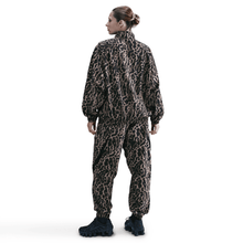 Load image into Gallery viewer, Women's Nike Sportswear Woven Printed Jackets