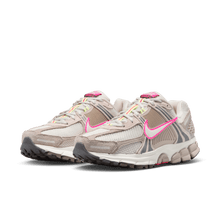 Load image into Gallery viewer, Women's Nike Zoom Vomero 5 "College Grey Medium Ash"