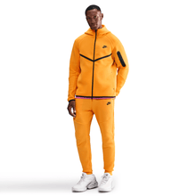 Load image into Gallery viewer, Men's Nike Tech Fleece Jogger