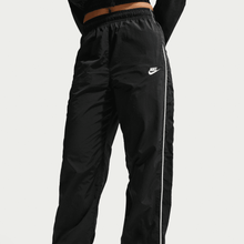 Load image into Gallery viewer, Women's Nike Sportswear Windrunner Woven Pants