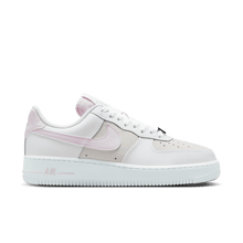 Load image into Gallery viewer, Women's Nike Air Force 1 '07 SE "Bleached Lilac"