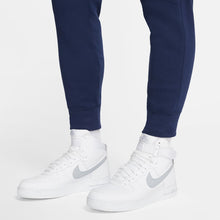 Load image into Gallery viewer, Men's Nike Sportswear Club Fleece Joggers
