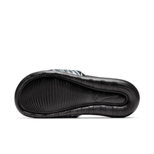 Load image into Gallery viewer, Women's Nike Victori One Print Slides