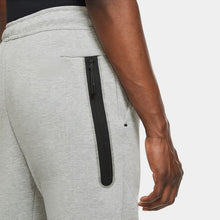 Load image into Gallery viewer, Men's Nike Sportswear Tech Fleece Joggers