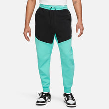 Load image into Gallery viewer, Men's Nike Sportswear Tech Fleece Joggers