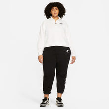 Load image into Gallery viewer, Women's Nike Sportswear Air 1/4-Zip Fleece Top
