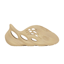 Load image into Gallery viewer, adidas Yeezy Foam RNR Desert Sand (Kids)