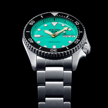 Load image into Gallery viewer, Seiko 5 Sports Watch SRPK33