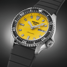 Load image into Gallery viewer, Seiko 5 Sports Watch SRPL87