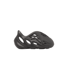 Load image into Gallery viewer, adidas Yeezy Foam RNR Onyx (Infants) (2022/2024)