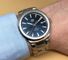 Load image into Gallery viewer, Tag Heuer Link Automatic Blue Dial Silver Steel Strap Watch for Men - WBC2112.BA0603