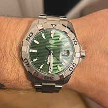Load image into Gallery viewer, Tag Heuer Aquaracer Green Dial Watch for Men - WAY2015.BA0927