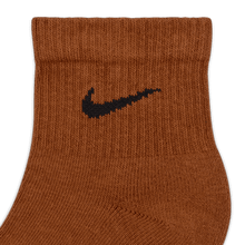 Load image into Gallery viewer, Nike Everyday Plus Cushioned Training Ankle Socks (6 Pairs)