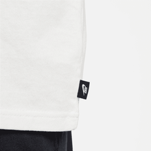 Load image into Gallery viewer, Men's Nike Sportswear Premium Essentials T-Shirts