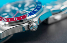 Load image into Gallery viewer, Tag Heuer Aquaracer GMT Caliber 7 Pepsi Black Dial Silver Steel Strap Watch for Men - WAY201F.BA0927